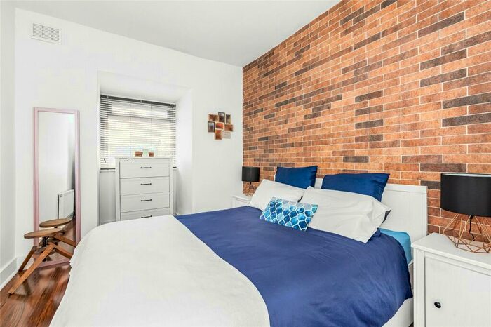 1 Bedroom Apartment For Sale In Belle Vue Park, Thornton Heath, CR7