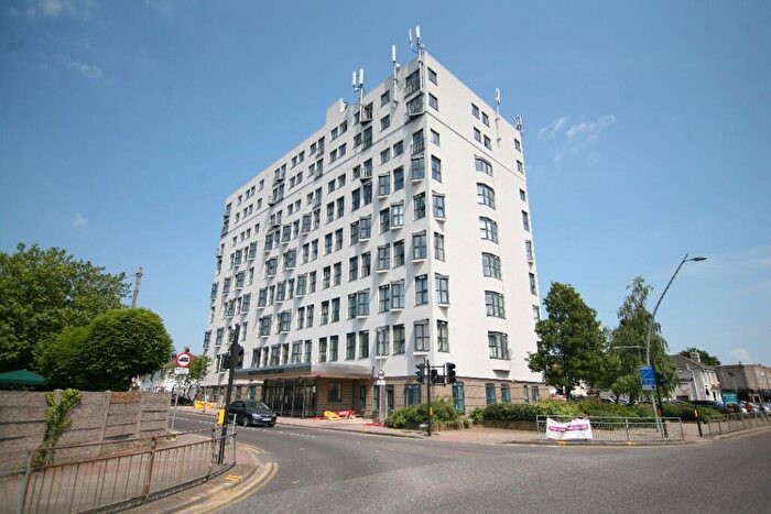 2 Bedroom Flat To Rent In High Road, Romford, London, RM6