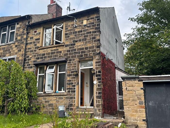 2 Bedroom End Of Terrace House To Rent In Winton Street, Huddersfield, HD1