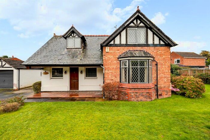 4 Bedroom Detached House For Sale In Dormer Close, Rowton, Chester, CH3
