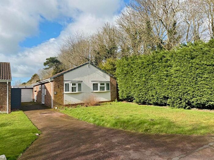 2 Bedroom Detached Bungalow For Sale In Wise Grove, Warwick, CV34