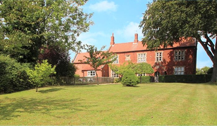 2 Bedroom Cottage To Rent In High Road, Manthorpe, NG31