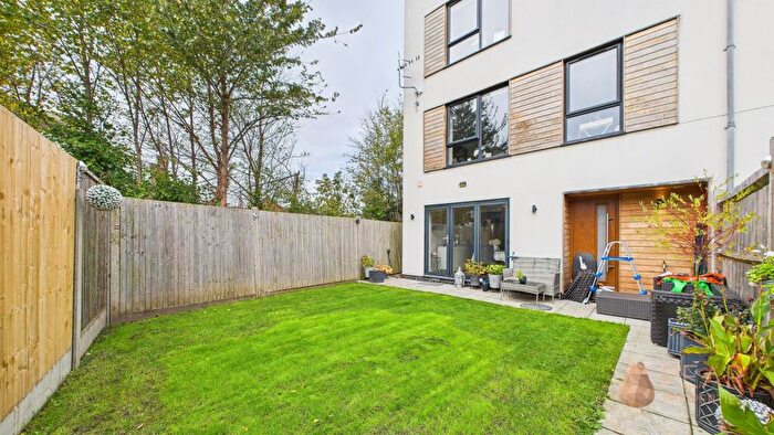 3 Bedroom Terraced House For Sale In Goring Road, Goring-By-Sea, BN12