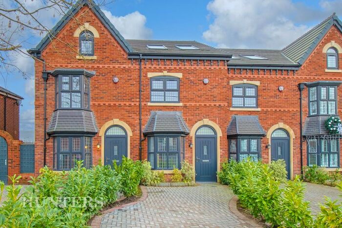 4 Bedroom Town House For Sale In Fairway Mews, Medlock Road, Woodhouses, Failsworth, M35