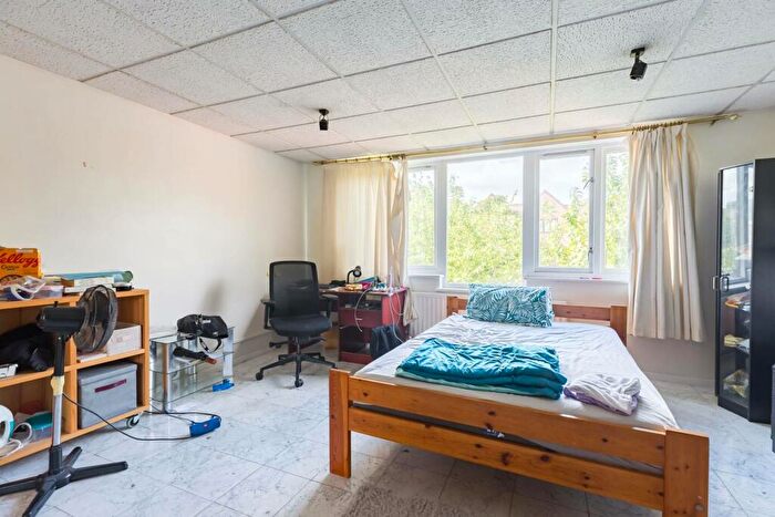 4 Bedroom Terraced House To Rent In Rotterdam Drive, Canary Wharf, London, E14