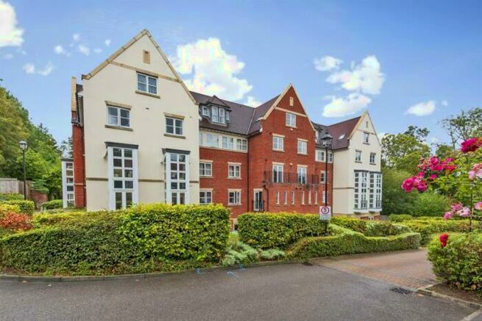 2 Bedroom Apartment To Rent In Cottage Close, Harrow, HA2