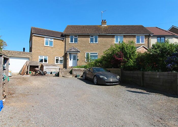 4 Bedroom Property For Sale In Ridgway, West Chinnock - Garden Office, TA18