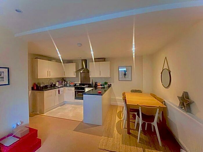 2 Bedroom Apartment To Rent In Britannia Place, Henley On Thames, RG9