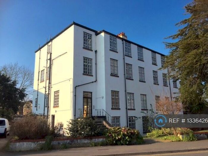 2 Bedroom Flat To Rent In Berrylands Road, Surbiton, KT5