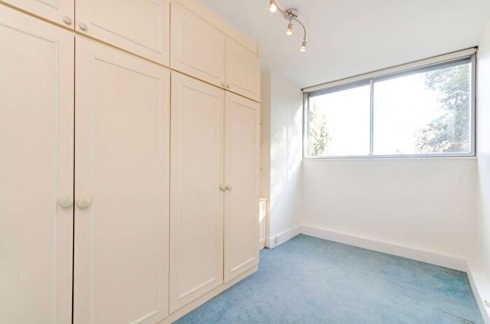 3 Bedroom Flat To Rent In Anglesea Road, Kingston, Kingston Upon Thames, KT1