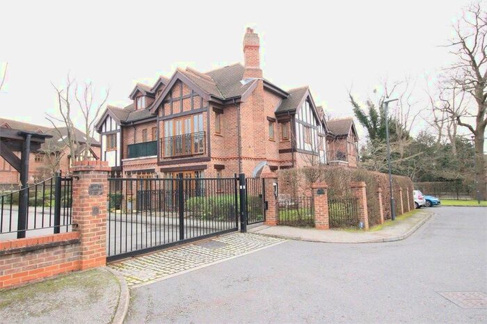 2 Bedroom Flat To Rent In Cherry Tree Way, Stanmore, HA7