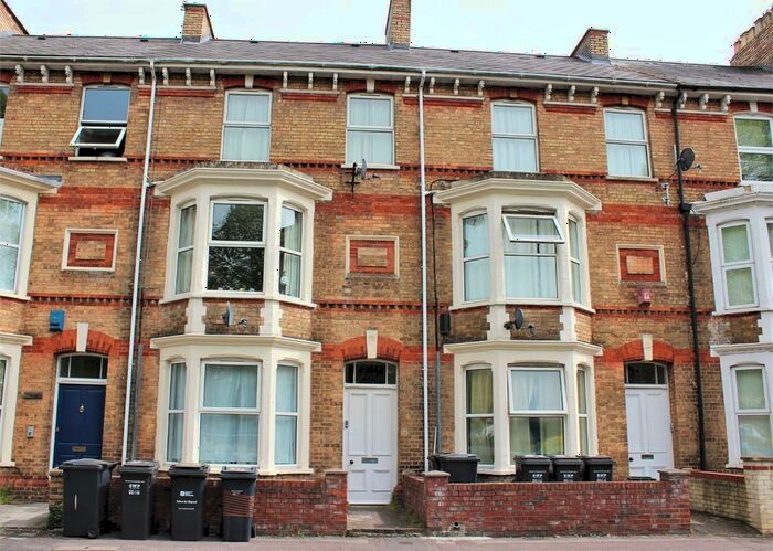 1 Bedroom Flat To Rent In Belvedere Road, Taunton, TA1