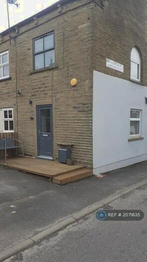 1 Bedroom End Of Terrace House To Rent In Brunswick Street, Bradford, BD13