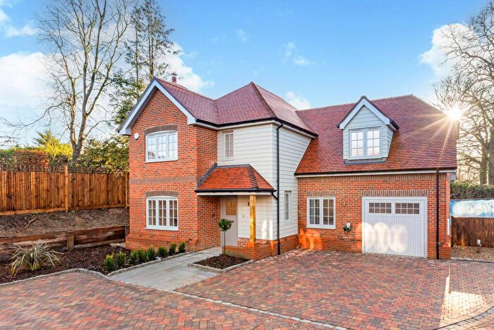 4 Bedroom Detached House For Sale In Bowling Alley, Crondall, Farnham, GU10