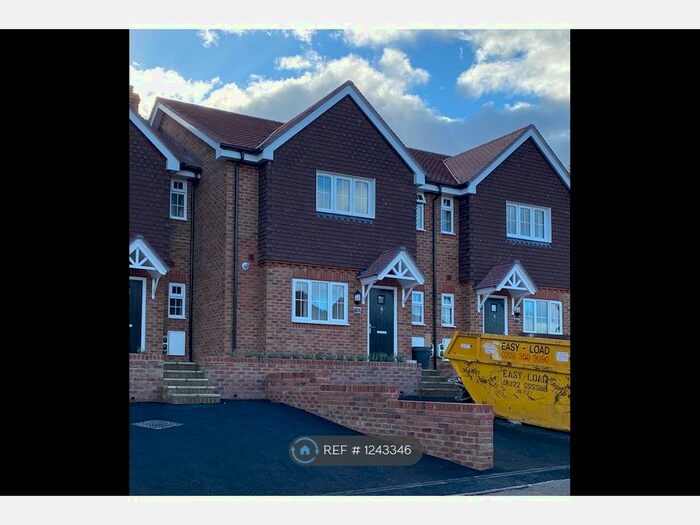 3 Bedroom Terraced House To Rent In High Road, Wilmington DA2