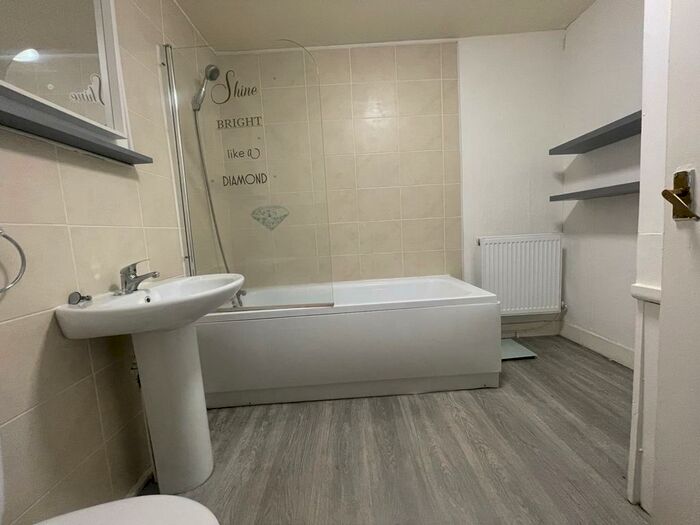 2 Bedroom House To Rent In Hollingreave Road, Burnley, BB11