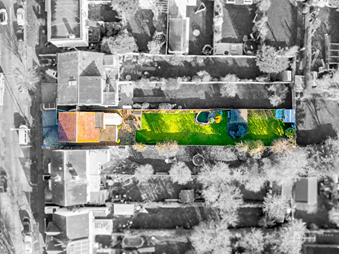 4 Bedroom Detached House For Sale In Southbourne Grove, Westcliff-on-sea, SS0