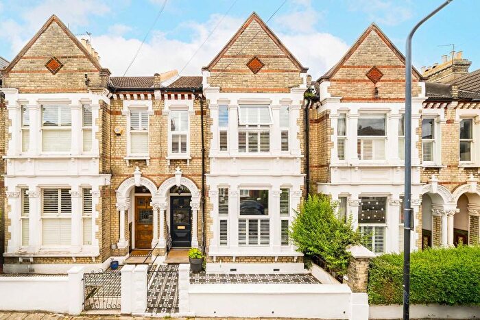 5 Bedroom Property For Sale In Kingscourt Road, Streatham, SW16