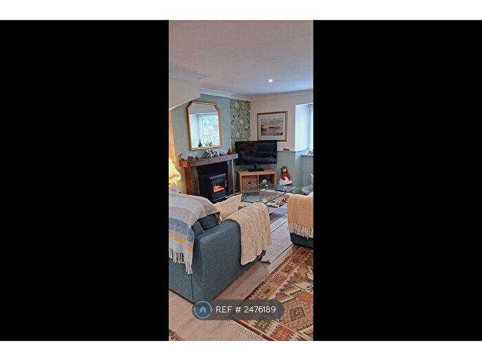 2 Bedroom End Of Terrace House To Rent In East Street, Bridport, DT6