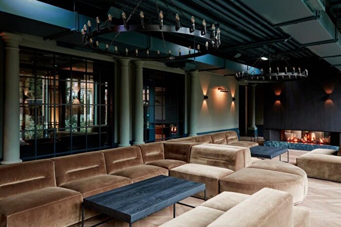 Flat To Rent In Brondesbury Park, London, NW6