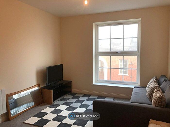 1 Bedroom Flat To Rent In Leasowes House, Solihull, B90