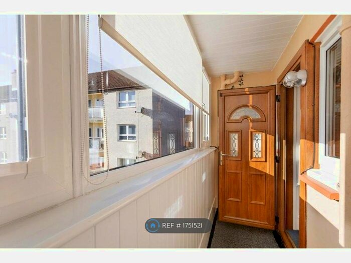 3 Bedroom Flat To Rent In Marchburn Avenue, Aberdeen, AB16