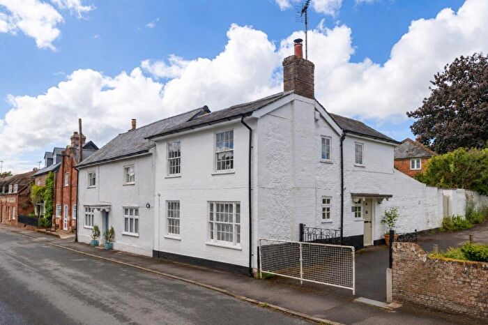 3 Bedroom End Of Terrace House For Sale In High Street, Ramsbury, SN8