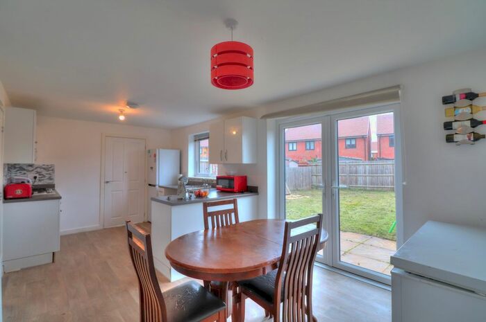 4 Bedroom Semi-Detached House For Sale In Pipit Close, East Tilbury, Tilbury, RM18