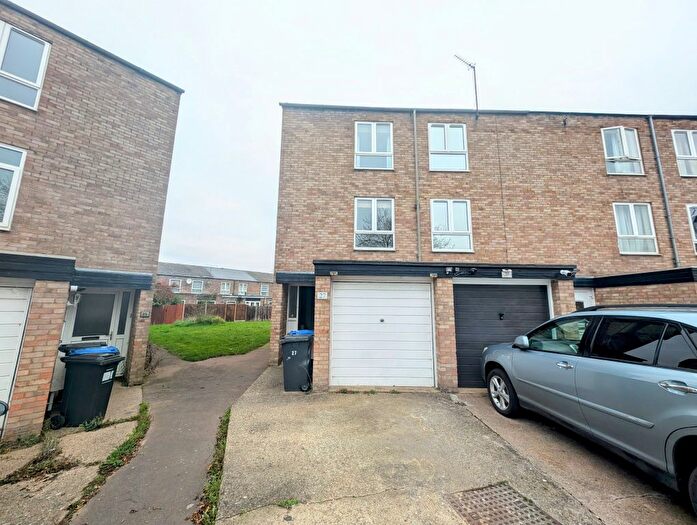 3 Bedroom Terraced House To Rent In Barton Crescent, Leamington Spa, CV31