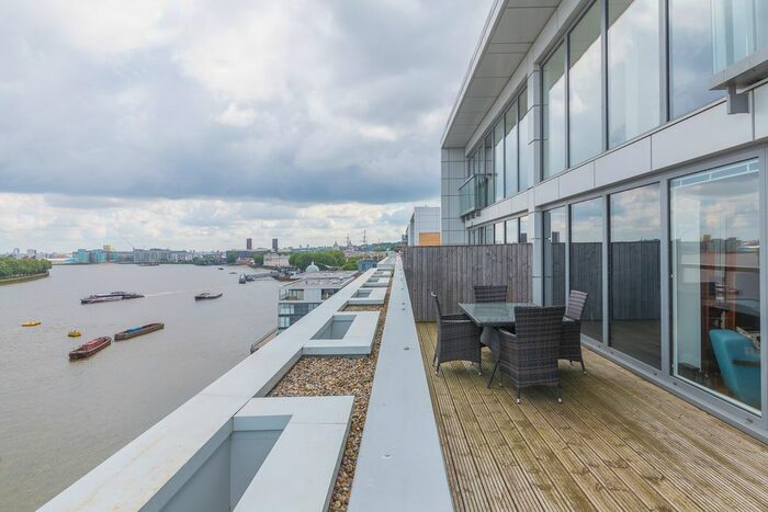 2 Bedroom Flat To Rent In Canary View, Dowells Street, Greenwich, London, SE10
