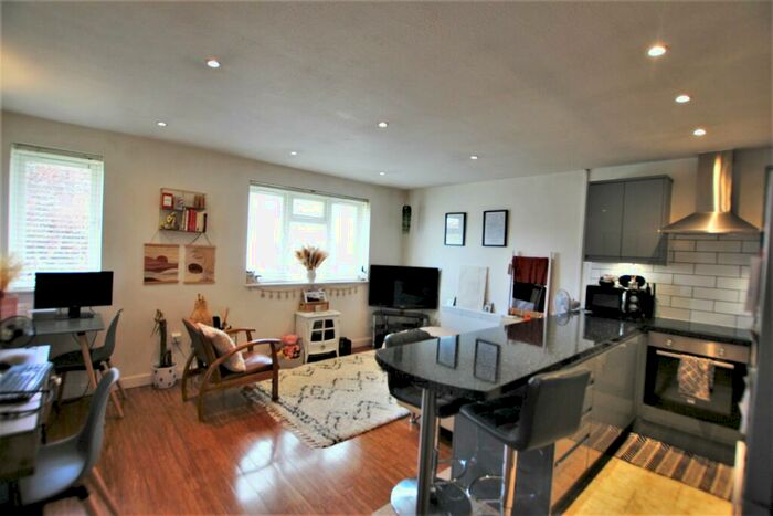 1 Bedroom Maisonette To Rent In Briardale, Ware, Hertfordshire, SG12