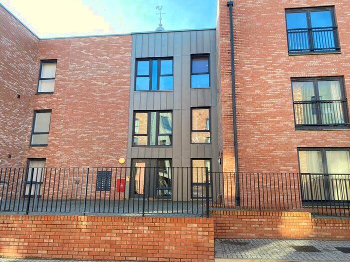 2 Bedroom Flat To Rent In Paterson Place, Niddrie, Edinburgh, EH15