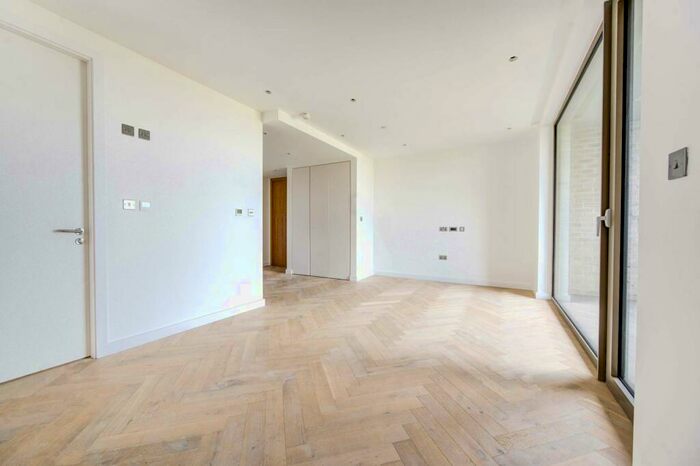 2 Bedroom Flat To Rent In Oberman Road, Dollis Hill, London, NW10