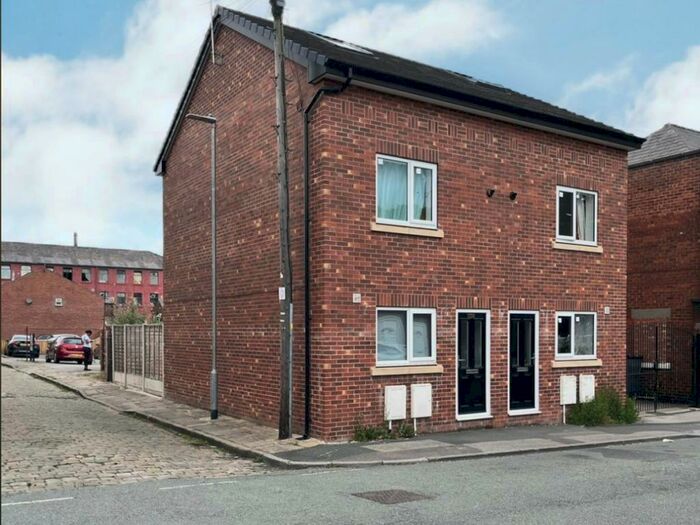 3 Bedroom Semi-Detached House To Rent In Coronation Street; Macclesfield., SK11