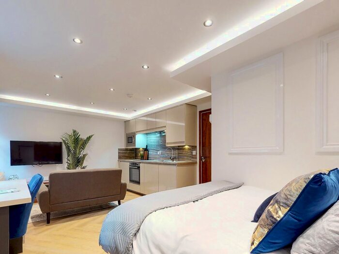 Studio To Rent In Apt, Live Oasis Piccadilly #, M1