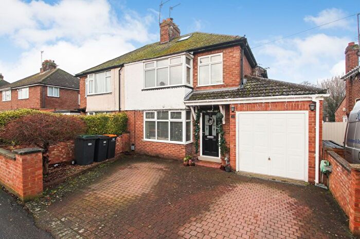 4 Bedroom Semi-Detached House For Sale In Deacon Avenue, Kempston, MK42