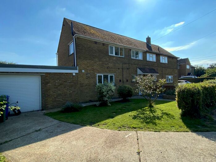 4 Bedroom Semi-Detached House To Rent In Crown Place, Lower Halstow, ME9