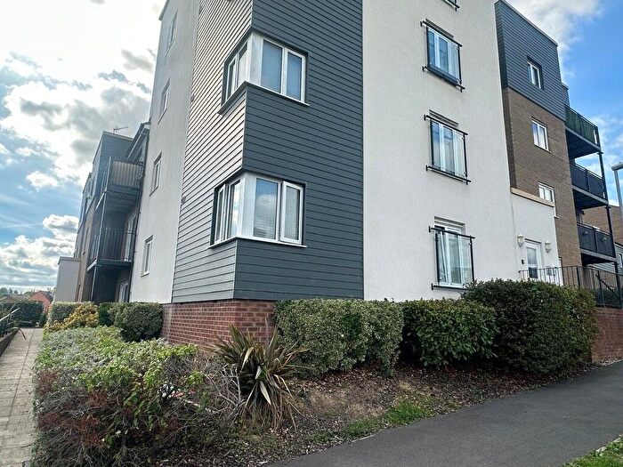 2 Bedroom Flat To Rent In Great Mead, Yeovil, BA21