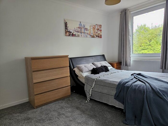 1 Bedroom Property To Rent In Camelot Close, Andover, SP10