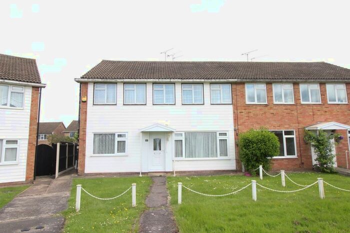 2 Bedroom Ground Flat To Rent In Springfield Road, Billericay, CM12