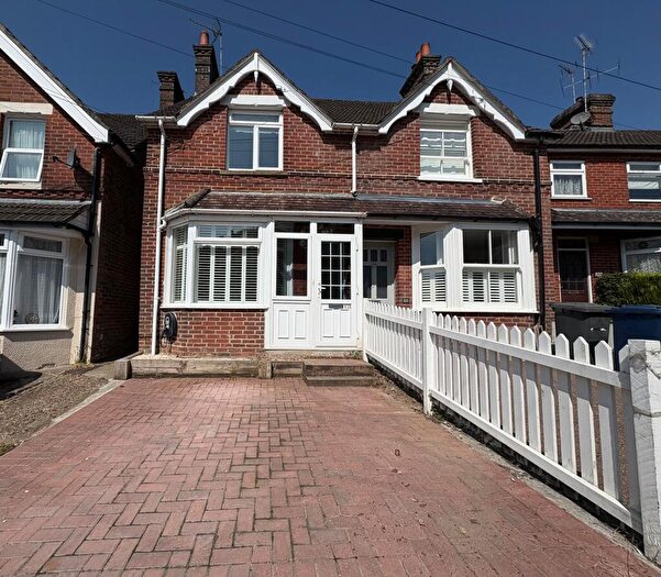 3 Bedroom Semi-Detached House For Sale In Lion Lane, Surrey, Haslemere, GU27
