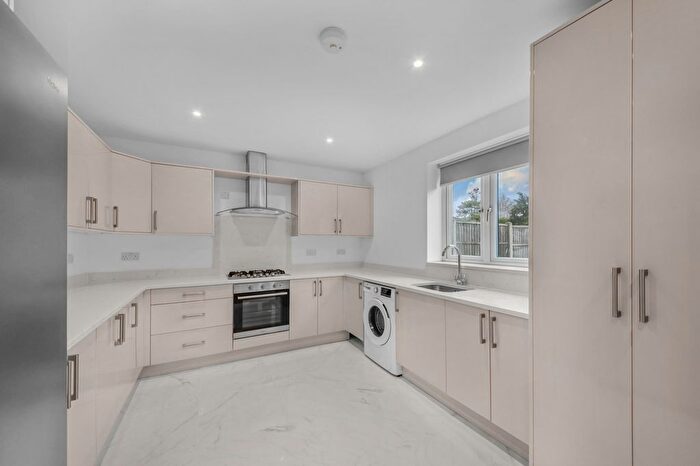 5 Bedroom Detached House To Rent In Kavsan Place, Cranford, TW5