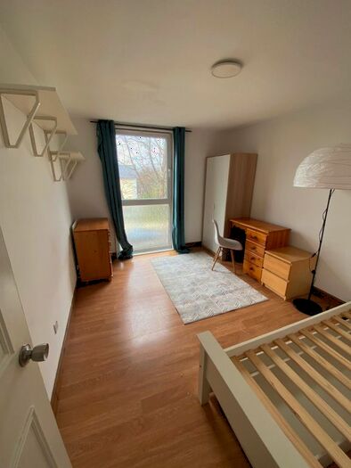 3 Bedroom Flat To Rent In Clarence Road, London, N22