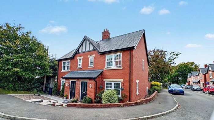 3 Bedroom Semi-Detached House For Sale In Bennetts Mill Close, Woodhall Spa, LN10