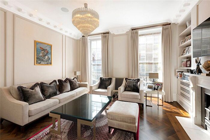 5 Bedroom Semi-Detached House For Sale In Chapel Street, London, SW1X