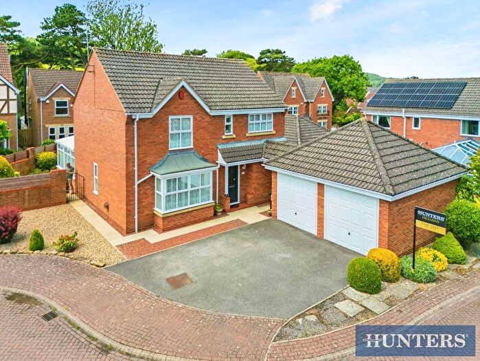 4 Bedroom Detached House For Sale In Fenby Gardens, Scarborough, YO12