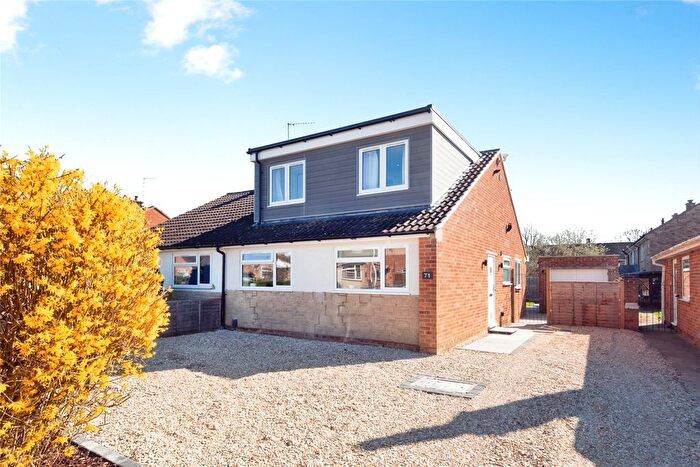 4 Bedroom Bungalow For Sale In Bassett Avenue, Bicester, Oxfordshire, OX26
