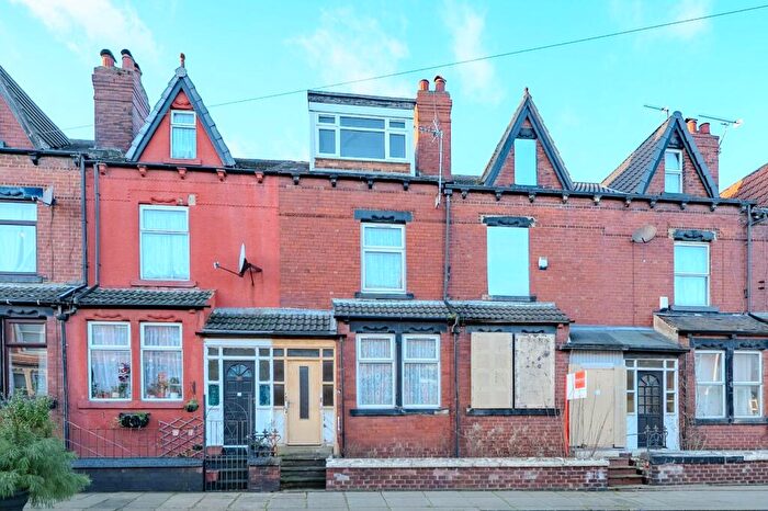 4 Bedroom Terraced House For Sale In St. Ives Mount, Leeds, West Yorkshire, LS12