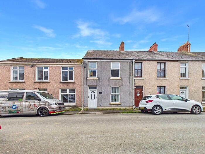 3 Bedroom Terraced House For Sale In Greville Road, Milford Haven, SA73