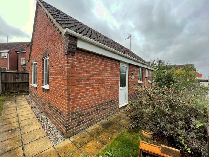 2 Bedroom Bungalow To Rent In Jubilee Close, Erpingham, Norwich, NR11